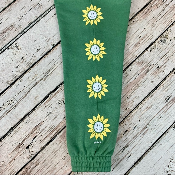 NWT PINK Victoria’s Secret High Waist Campus Jogger XS Lounge Sweats Flowers - Picture 3 of 9